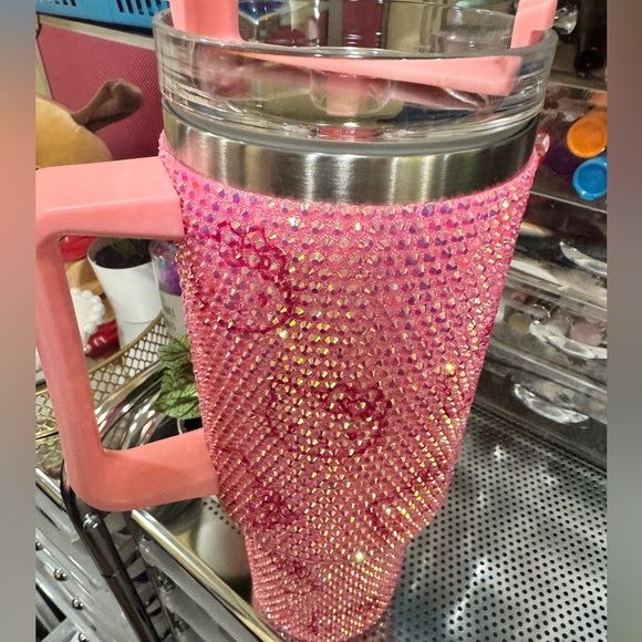 Sanrio Pink Rhinestone stainless steel tumbler - Picture 9 of 9